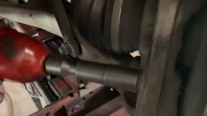 2011 - 2015 Mercedes-Benz ML 350 Замена передних тормозных дисков и накладок!! Front rotors and pad