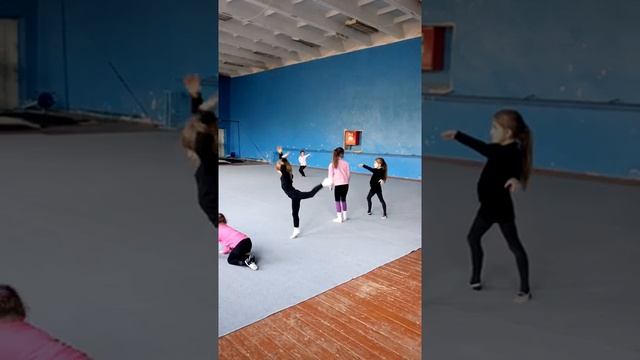 Художественная гимнастика, Колесникова Николь, тренировка. смотреть онлайн