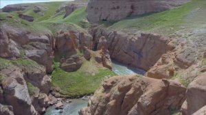 Перевал Туз-Бель. Озеро Чатыр-Кёль. Река Кульджа-Баши. Кыргызстан.