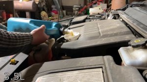 Шевролет Вольт ЗАМІНА МАСЛА ДВИГУНА! Chevrolet Volt engine oil change. Chevrolet hybrid maintenance