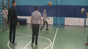 Физическая культура Нижняя передача мяча в волейболе 5 класс