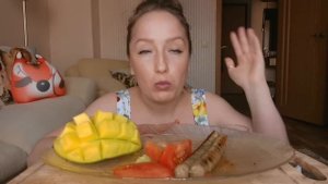 Мукбанг - ИСТОРИЯ / УЖИН с того СВЕТА?/ КОЛБАСКИ / ОВОЩИ?/ МАНГО