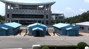 DMZ from North Korea, US troops on lunch break?