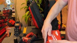 Рюкзак Milwaukee(15 in. PACKOUT Backpack) и строительные сумки.