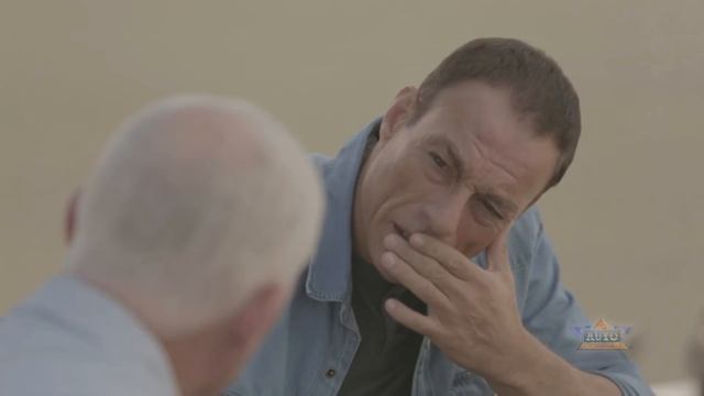 Volvo Trucks: Jean-Claude Van Damme Epic Split Stunt - The Complete Story смотреть онлайн