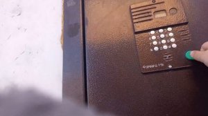 как записать и удалить ключ на домофон форвард? ответ в этом видео(это рабочий домофон)