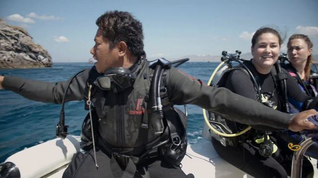 Komodo Dive Safari with Amira Liveaboard | Komodo Tauchen mit Amira Tauchsafari смотреть онлайн