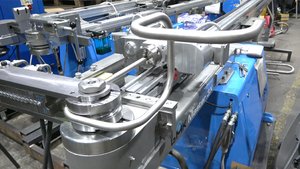 Дорновая гибка трубы из нержавейки D18 мм. Трубогиб для качественной гибки нержавейки MASTER.3X БМК