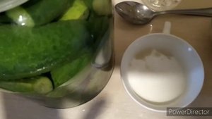 Закатываем огурцы 2 4 6. Классика жанра.