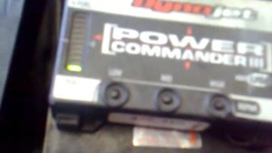 yamaha r1 2007 akrapovic & power commander III