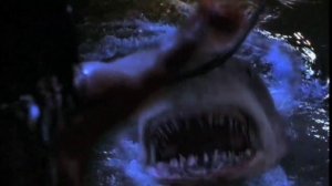 Глубокое синее море