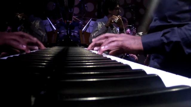 Carinhoso (Pixinguinha) - Banda Mantiqueira, partc. Hercules Gomes смотреть онлайн