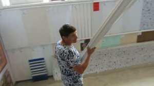 Поклеили обои\ Купили ламинат \Правильно ли мы делаем???