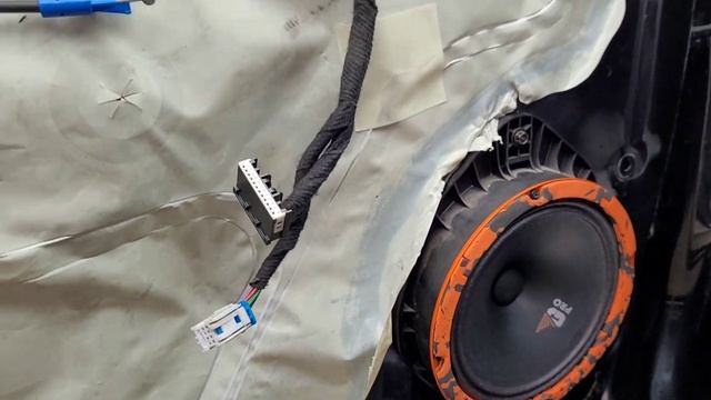 Замена штатных динамиков в Chevrolet Cruze на DL Audio Gryphon Pro 165 смотреть онлайн