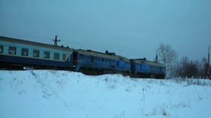 2 декабря 2012 - 2М62У с пригородным Пинюг-Киров прибывает на ст. Вазюк