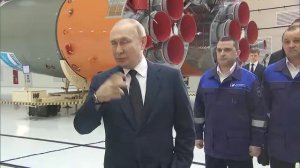 Путин и Лукашенко встретились с работниками космодрома Восточный.mp4