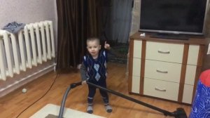 Как делать, Уборку комнаты с пылесосом Samsung...