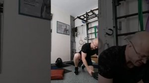 ✴️ Челлендж в супер сете  _ бриллиантовые отжимания с доп. весом и строгий подъём на бицепс.✴️