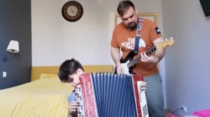 Папа с сыном жгут Despasito на баяне - Деспасито на баяне -