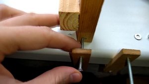 Полочка для цветов на пластиковое окно без повреждения пластика!