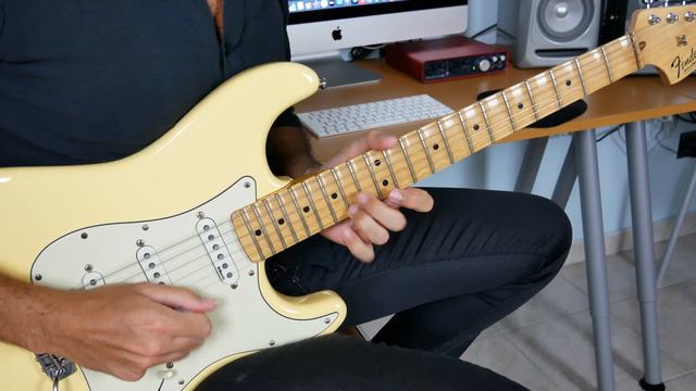 Playing my Fender Stratocaster (Y. Malmsteen Signature) - Fuguetta смотреть онлайн