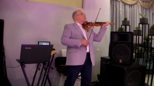 Музыканты на день рождения в Москве - артисты и музыканты на юбилей скрипач заказать на час, на дом