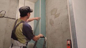 Сборка короба из гипсокартона в ванной комнате из двух видов профилей.