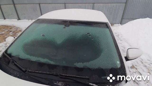 Как быстро отогреть лобовое стекло автомобиля? смотреть онлайн
