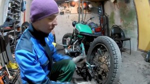 Чоппер по бомжу. Часть 8 : боковая подножка, крепление номера, выхлопные трубы II CUSTOM URAL