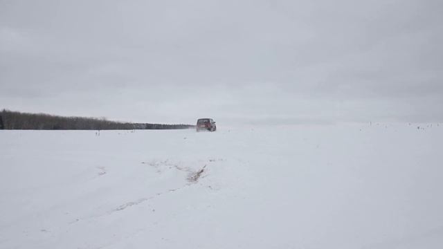 Каким колесом Гребет Нива Без БЛОКИРОВОК? Какой у Нивы Привод если Не Полный? Нива в Снегу! смотреть онлайн