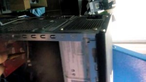 Чистка системного блока от пыли сжатым воздухом