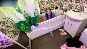 ТРУСИКИ ПРОСВЕЧИВАЮТ ??