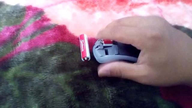 how to replace battery on logitech mouse m215 смотреть онлайн