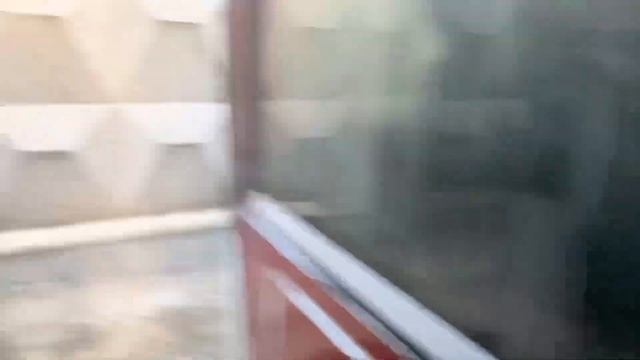 Пробрались в заброшенный автобусный парк.