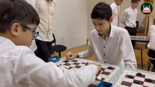 В Грозном прошел турнир по шашкам среди слабослышащих детей смотреть онлайн
