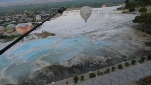 Полет на воздушном шаре на восходе над Паммукале, Турция
Pammukale, Turkey