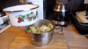 РЕЦЕПТ: Картофельное пюре для малыша, самое простое, что можно сделать для прикорма!