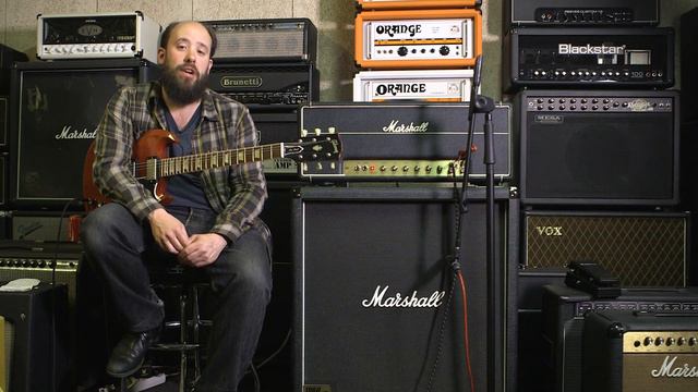 🎸CONFIGS DE STAR : Angus Young - Matos des guitaristes - Cours de Julien BITOUN sur imusic-school смотреть онлайн