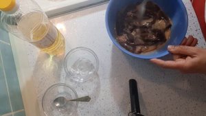 Говяжья печень в крахмальном кляре, быстро и вкусно