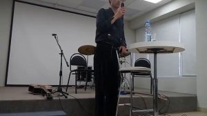 Актер Иван Колесников исполнял песни Вертинского в Калининграде