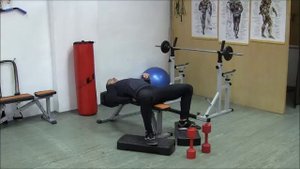 Жим гантелей лежа. Техника выполнения жима гантелей лежа на скамье, работающие мышцы, нюансы