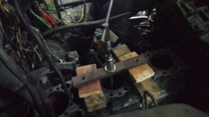 Как выпресовать гильзу из блока "Detroit дизель 12,7 без егр"