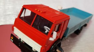Масштабная модель 1/43 Камаз 5325 СССР.