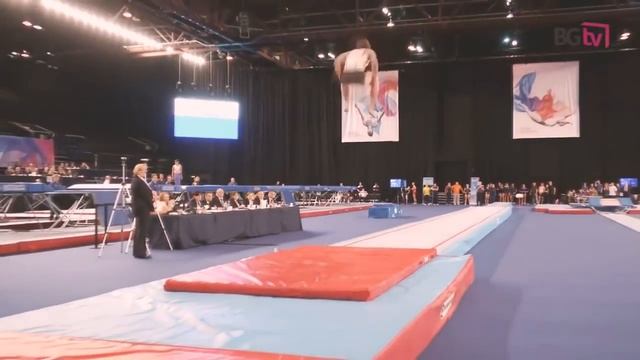 Самый профессиональный акробат смотреть онлайн