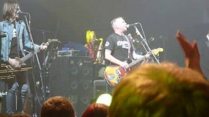 Гарик Сукачев и Неприкасаемые - Назад не повернуть