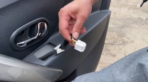 Renault Sandero подсветка блока управления стеклоподъемниками