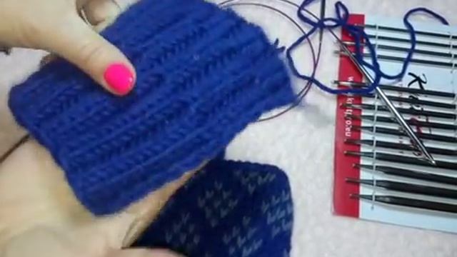 Мужская шапка с жаккардовым узором и тестирование. смотреть онлайн