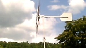 Самодельный ветряк на 1киловат из моторколеса