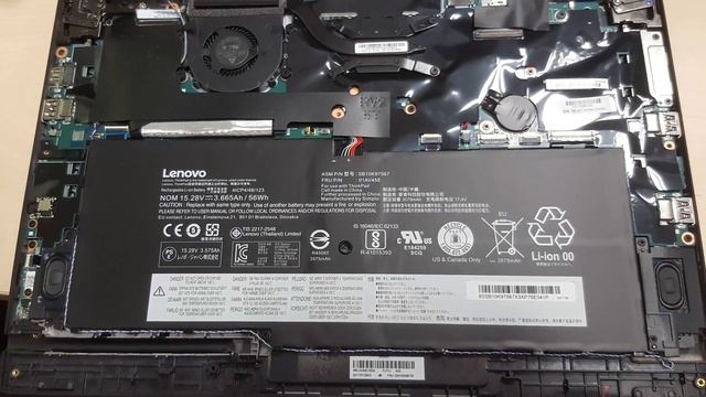 Lenovo #ThinkPad x1 Yoga 2nd Gen inside look (4K) смотреть онлайн