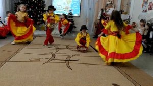 Танец цыганей ? Святвечер в детском саду.